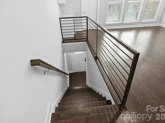 5th image of 1555 Duckworth Ave