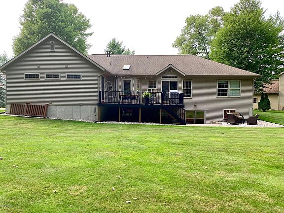 4th image of 3700 Courtland Dr