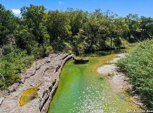 440 CHIMNEY VALLEY DR, Blanco, TX 78606