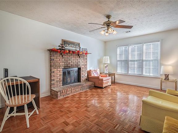 4th image of 2711 Shiloh Way