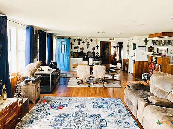 3rd image of 40 Cypress Valley Rd