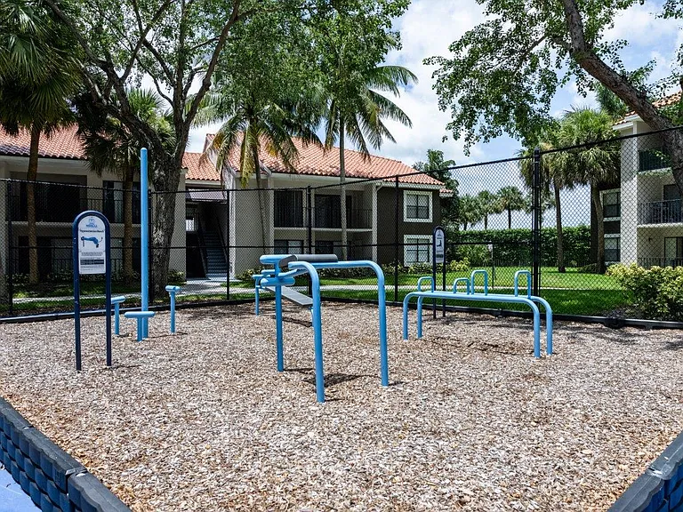 Village Place Apartment Homes — Photo 14