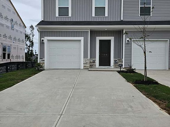 2nd image of 183 Randwick Ln