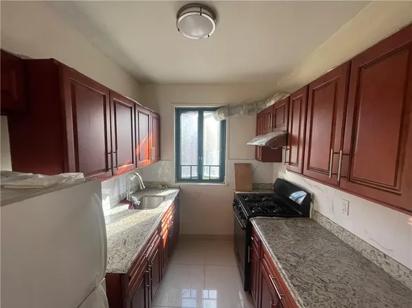 1527 Metropolitan Avenue #4G, Bronx, NY 10462