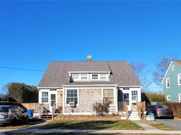 73-75 Old Fort Rd, Newport, RI 02840
