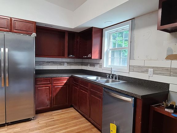 5th image of 2836 Fairhaven Dr