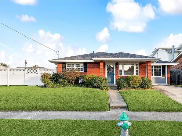 2113 Pelitere Dr, Chalmette, LA 70043