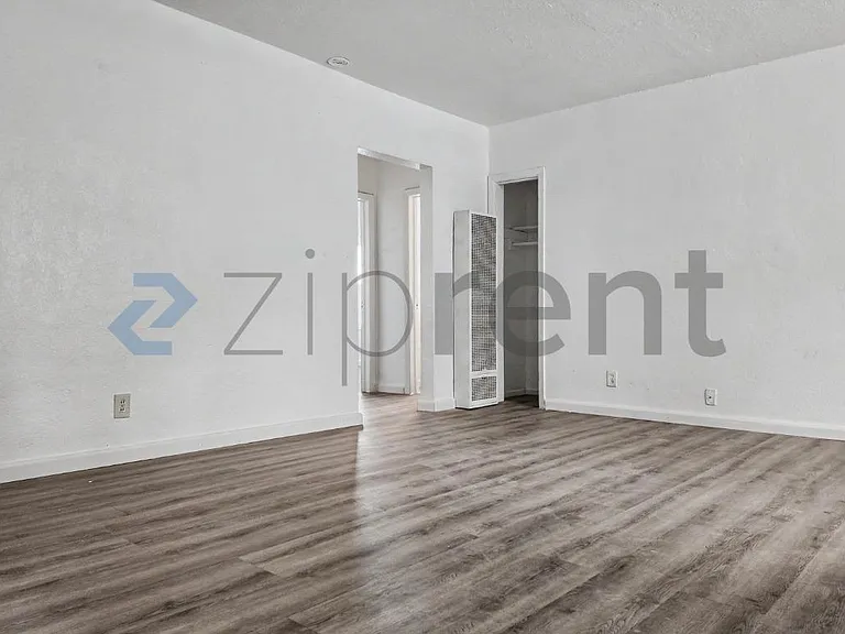 4309 32nd St — Photo 11
