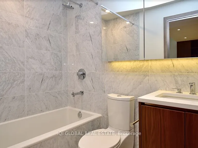 95 McMahon Dr #3702 — Photo 21