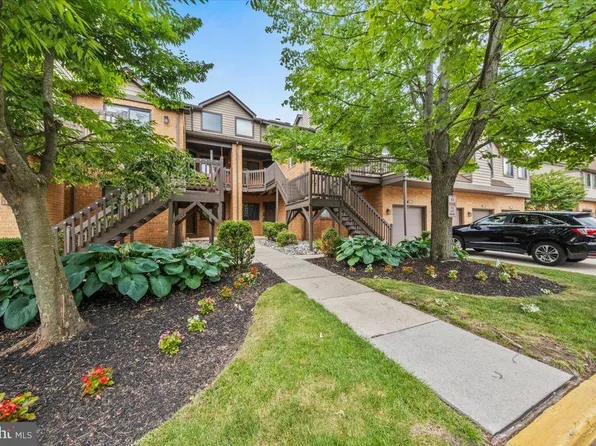 1704 Augusta Cir, Mount Laurel, NJ 08054