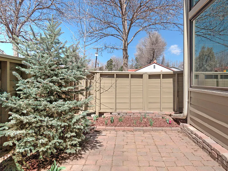 1825 Lorraine St — Photo 11