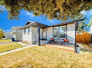 67 E Sandstone Cres SE, Airdrie, AB T4B1T5