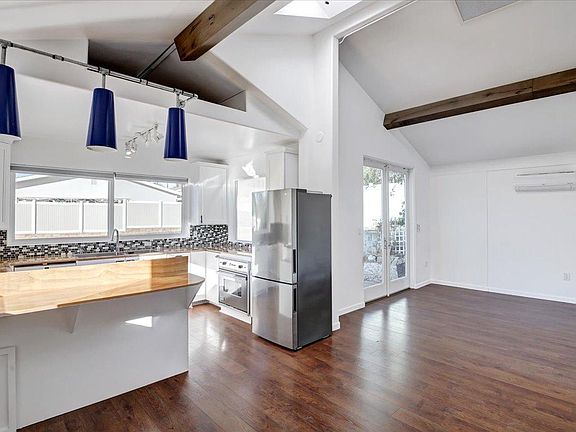 3rd image of 273 Poinsettia Ave #B