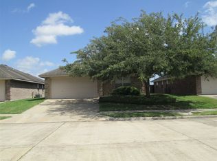 210 Gemini Ct, Victoria, TX 77901