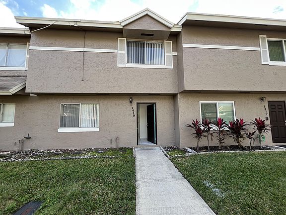 3rd image of 1419 Sussex Dr #497