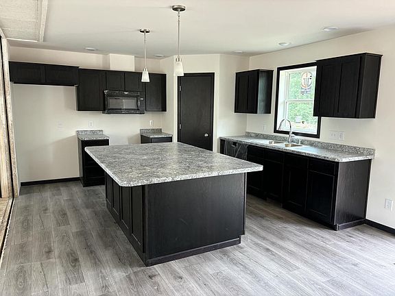 5th image of 1278 E Bluff ROAD
