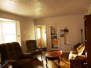 4th image of 17 Carol St