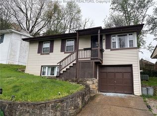 706 Moorland Dr, Charleston, WV