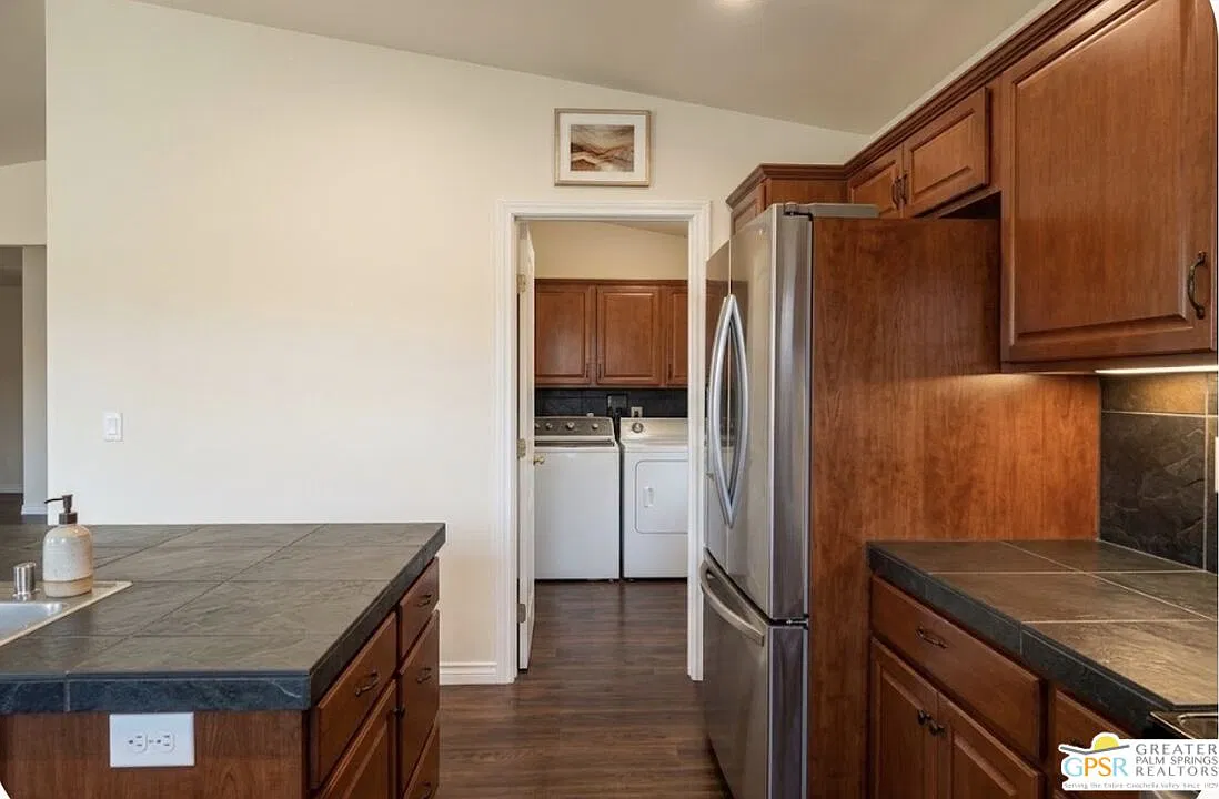 2 bed, 2.0 bath, 1646 sqft, $2,700 — Photo 4