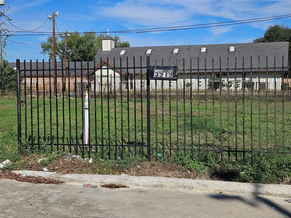 5919 N Wayside Dr, Houston, TX 77028
