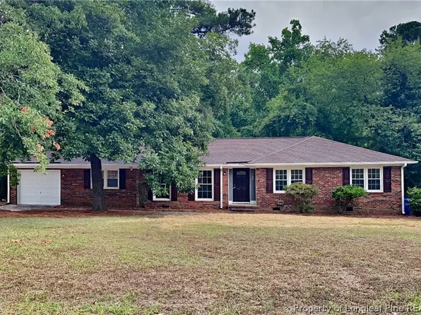 728 Dandridge Dr, Fayetteville, NC 28303