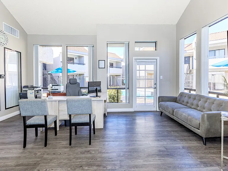Hidden Cove Apartments — Photo 4