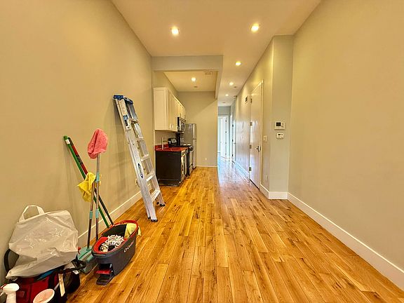 2nd image of 196 Wilson Ave #1F