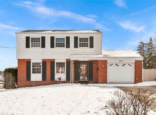 209 Elbrook Dr, Natrona Heights, PA 15065