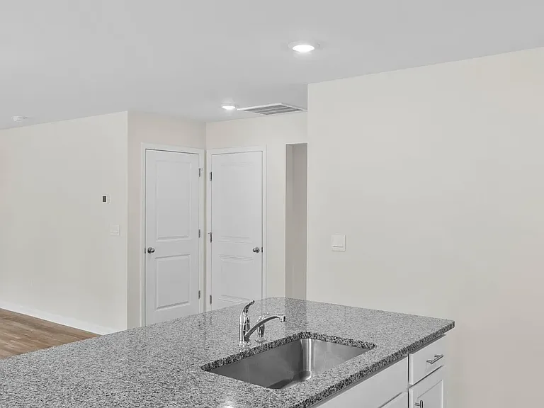 868 Wolverine Ln — Photo 11