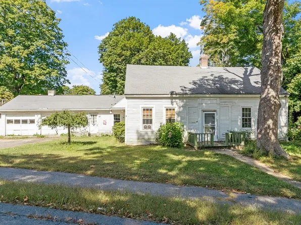 110 Maple St, Warren, MA 01083