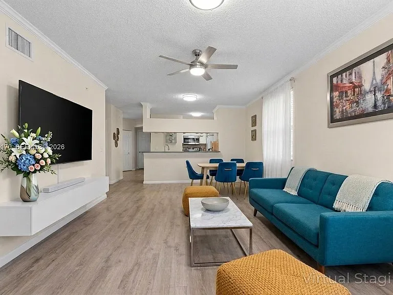 17125 N Bay Rd #3312 — Photo 2