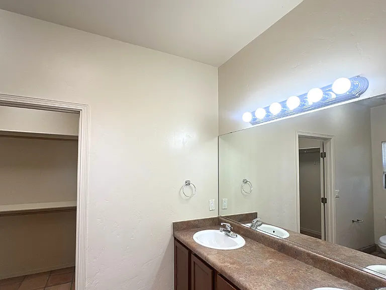 560 El Molino Blvd — Photo 7