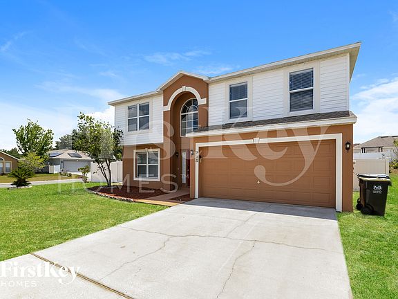 2nd image of 215 Lobelia Dr