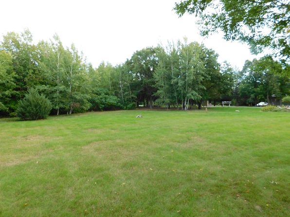 5283 Sunset Bluff Dr, Green Bay, WI 54311