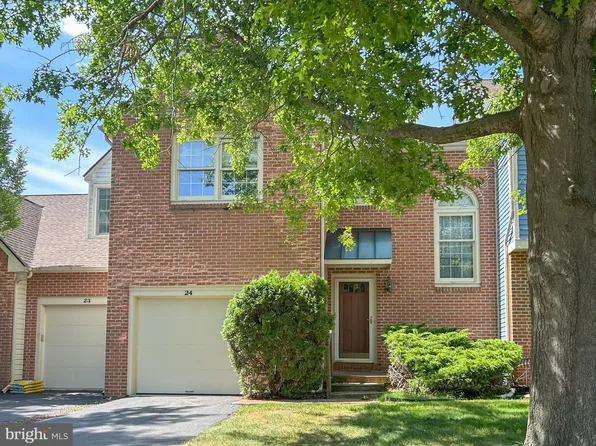 24 Dorset Dr, Medford, NJ 08055