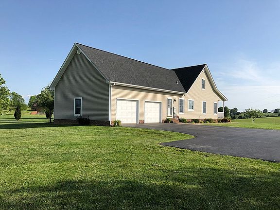 2nd image of 704 Northwood Dr