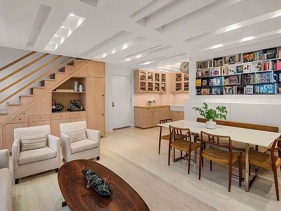 3rd image of 214 Avenue A #2/3E