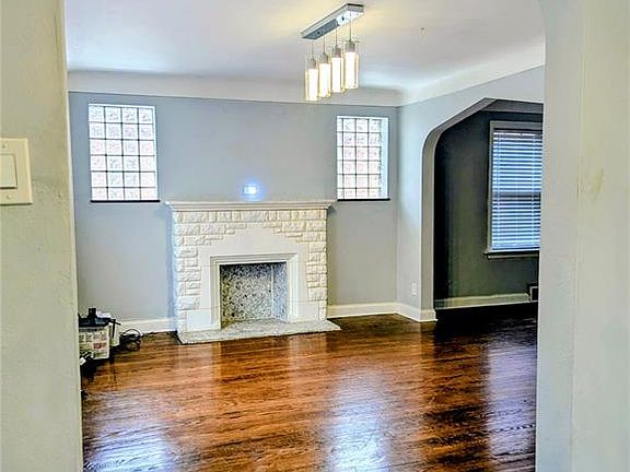2nd image of 4606 Penrose St