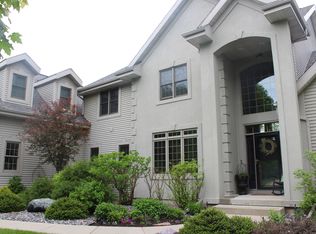 5654 Cobblestone Ln, Waunakee, WI 53597