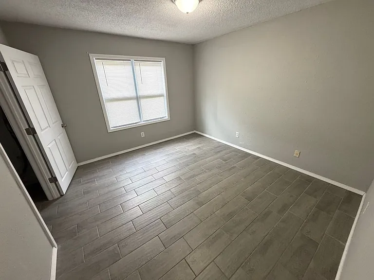1526 Pineville Rd — Photo 3
