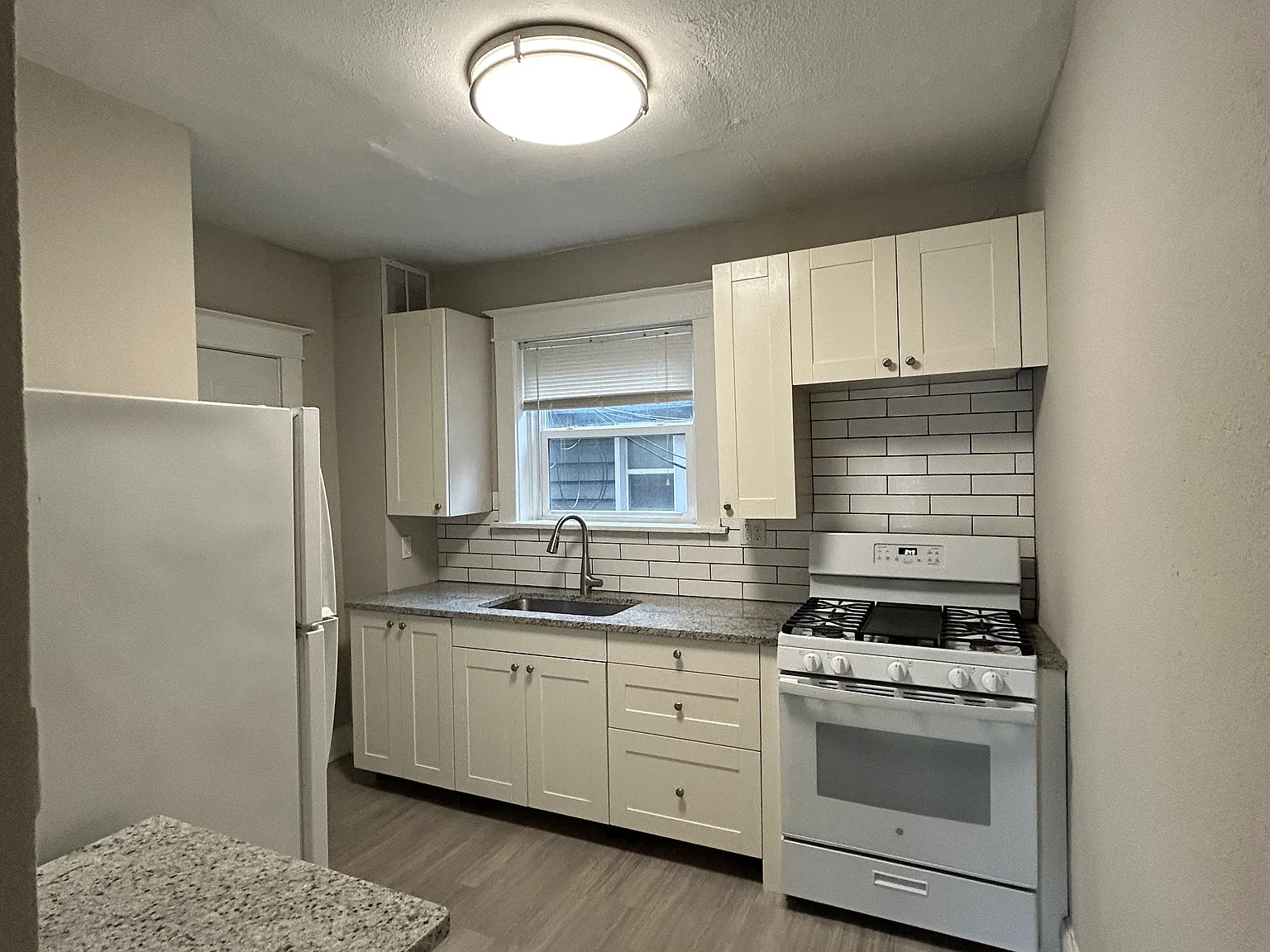 7417 Maple Ave — Photo 1