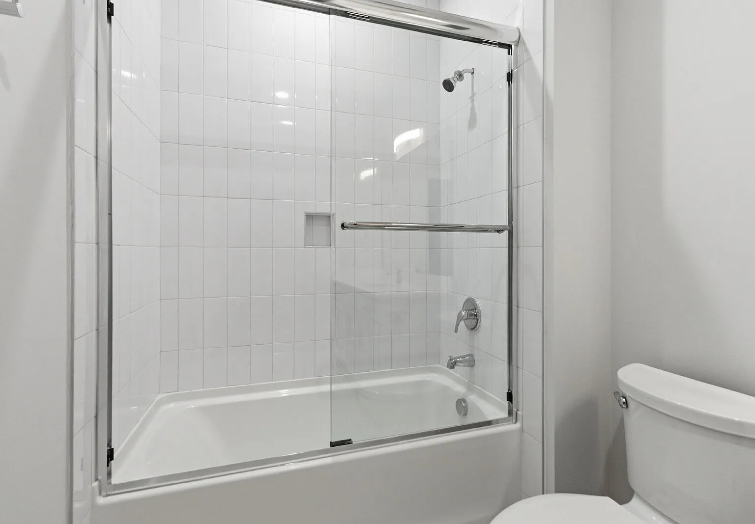 1 bed, 1.0 bath, 543 sqft, $1,350 — Photo 2