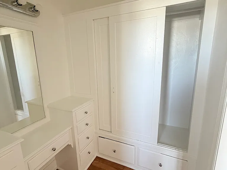 320 S Kingsley Dr #302 — Photo 8