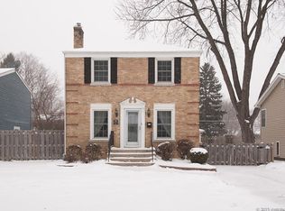 526 S Lodge Ln, Lombard, IL 60148