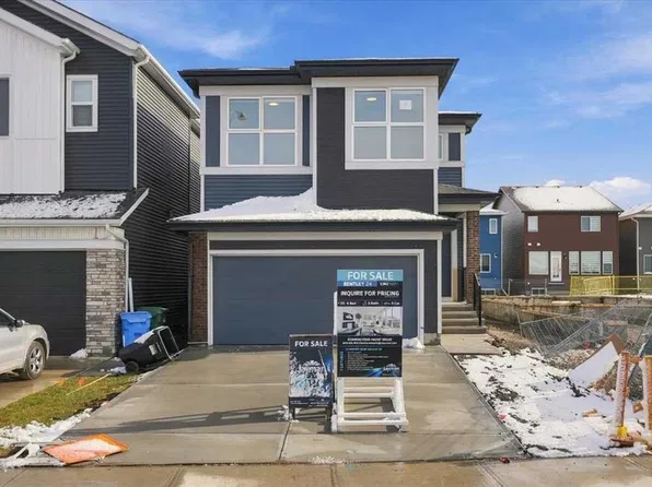 52 NW Corner Glen Sq NE, Calgary, AB T3N 2S2
