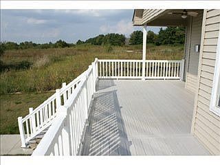 2nd image of 4072 Lakeshore Dr