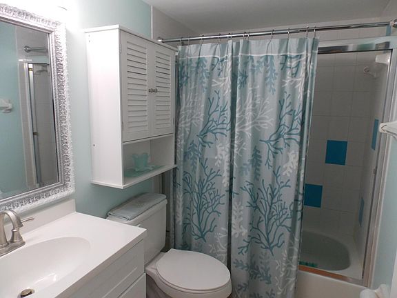 4th image of 1515 NE Beacon Drive #6603