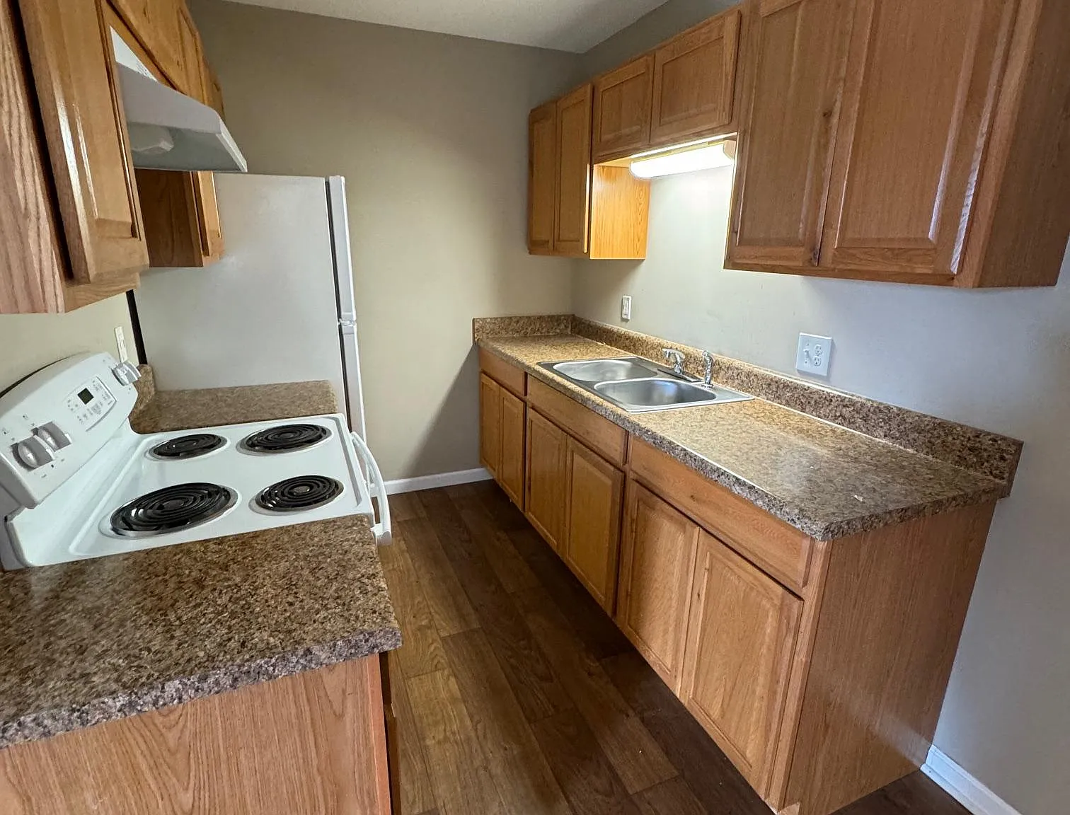 1 bed, 700 sqft, $900 — Photo 1