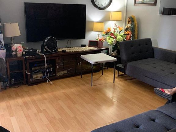 2nd image of 1080 Clyde Ave