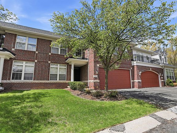 3rd image of 4368 Gateway Cir